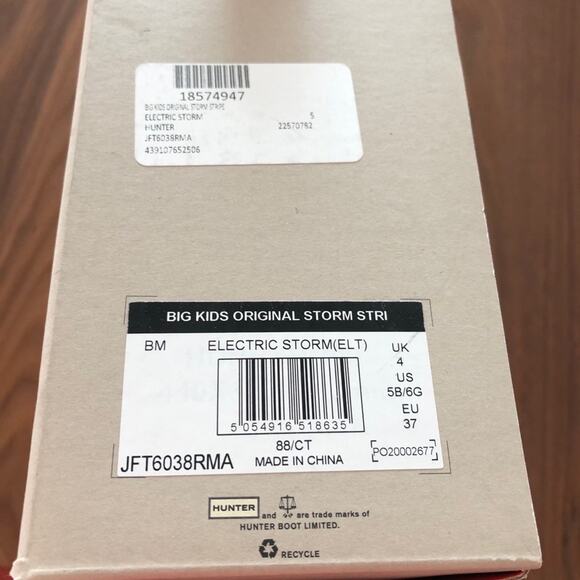 NWT Size 5 Youth Hunter Rainboots - Picture 2 of 3